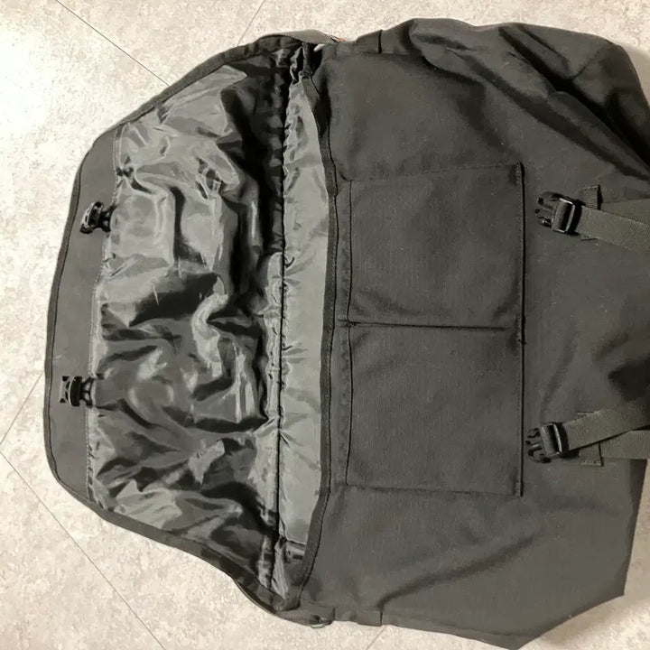 [SOLD OUT] 칼하트 카고 메신저백 B000037000199