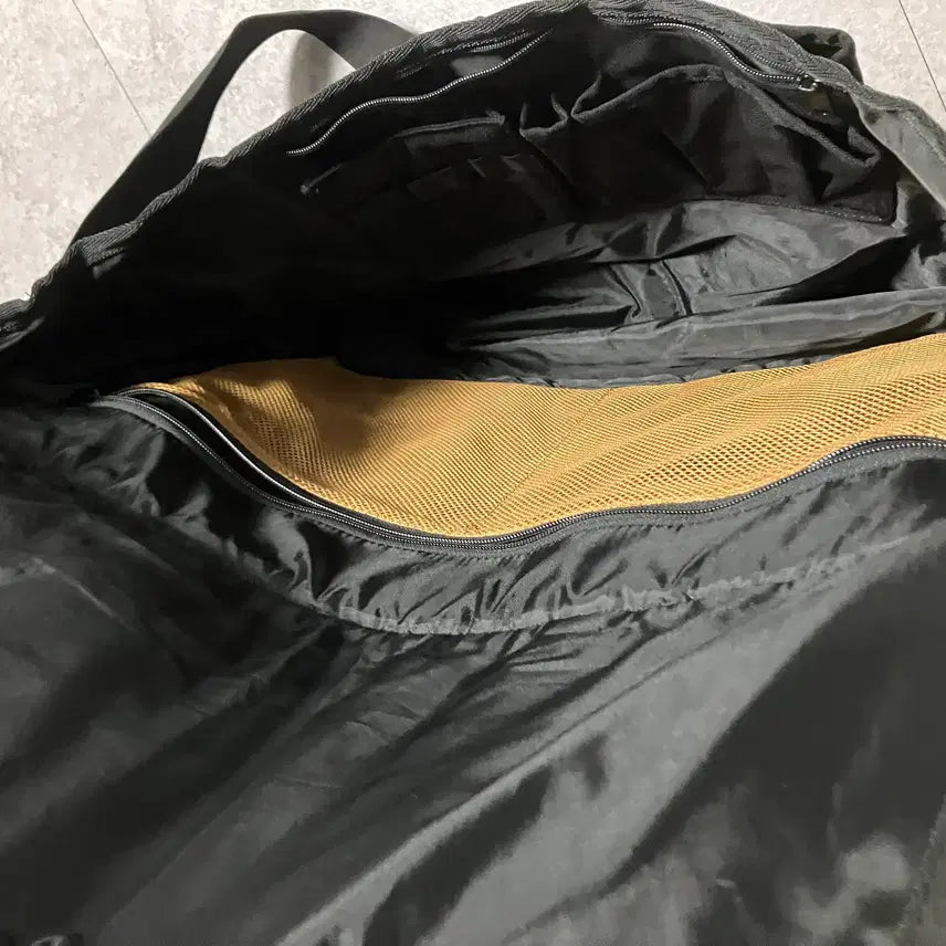 [SOLD OUT] 칼하트 카고 메신저백 B000037000199