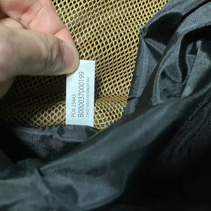 [SOLD OUT] 칼하트 카고 메신저백 B000037000199