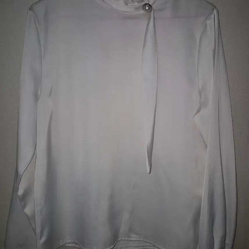 [BUNJANG] Satin Blouse for Office Wear / 오피스룩 정장 새틴 블라우스