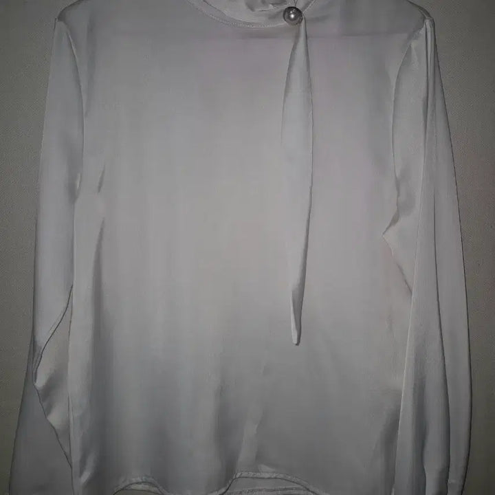 [BUNJANG] Satin Blouse for Office Wear / 오피스룩 정장 새틴 블라우스