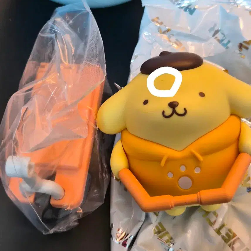 [BUNJANG] Sanrio Pompompurin Kickboard Figure / [새상품] 산리오 가챠 > 폼폼푸린 킥보드 피규어