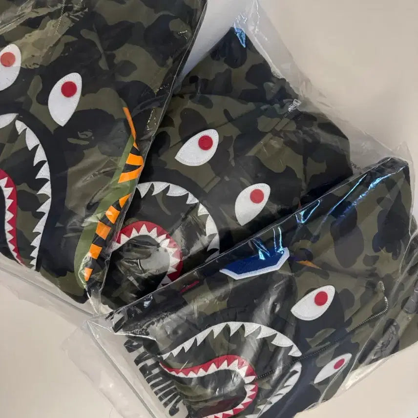 [BUNJANG] Bape Shark Hoodie Army Green / [2XL] 베이프 샤크 후드집업 아미그린