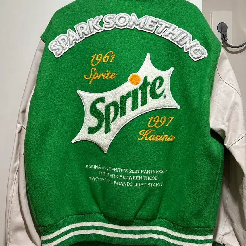 [BUNJANG] Kasina x Sprite x AOMG Collaboration Stadium Jacket Green / 카시나x스프라이트xAOMG 콜라보 스타디움 자켓 그린
