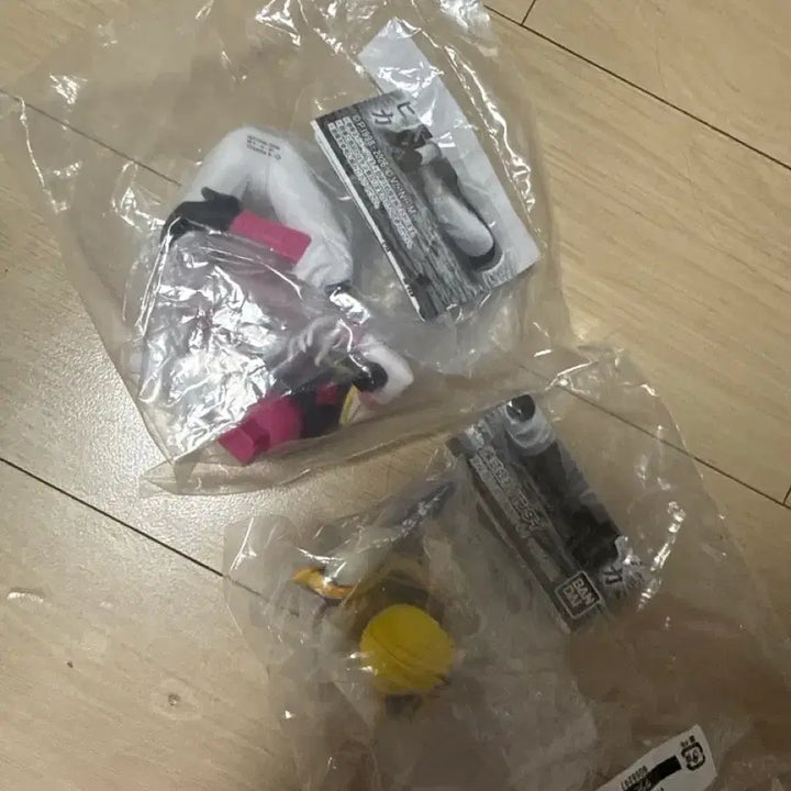 [SOLD OUT] 헌터X헌터 스와라세타이 2탄 크라피카, 히소카 피규어 가챠