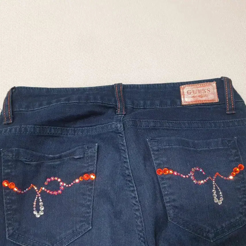 [BUNJANG] Guess Denim Skinny Jeans with Embellishments / 게스 데님 스키니진 규빅 허리26