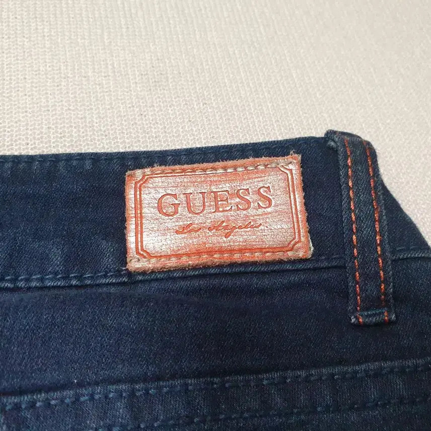 [BUNJANG] Guess Denim Skinny Jeans with Embellishments / 게스 데님 스키니진 규빅 허리26