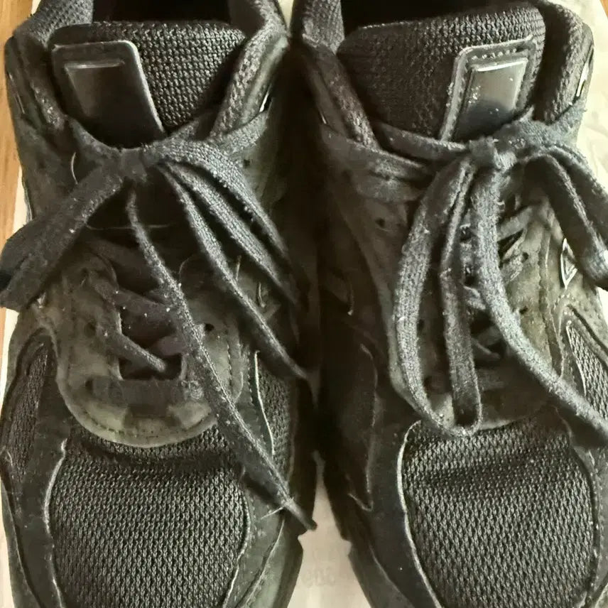 [BUNJANG] New Balance 990v4 Triple Black Sneakers / 뉴발란스 990v4 트리플블랙 270