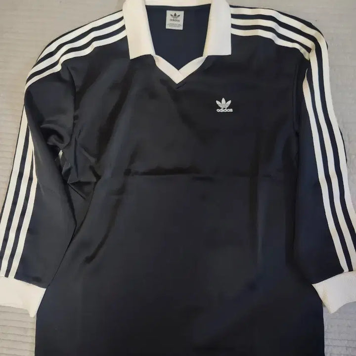 [BUNJANG] Adidas Satin Long Sleeve T-shirt (Black) / (W) 아디다스 삼선 사틴 롱슬리브 티셔츠 블랙 - KR 사이즈