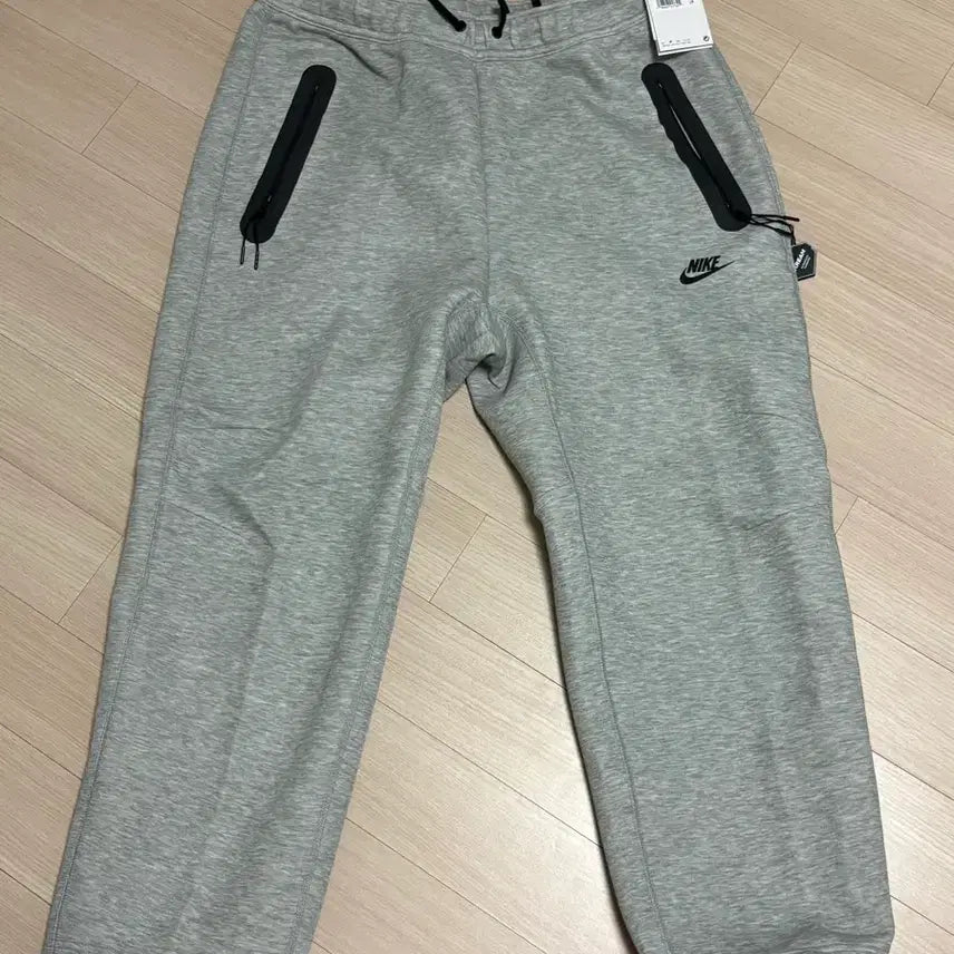 [BUNJANG] Nike Tech Fleece Pants FB8013-063 XL / [택포 세제품] 나이키 테크바지 FB8013-063 XL