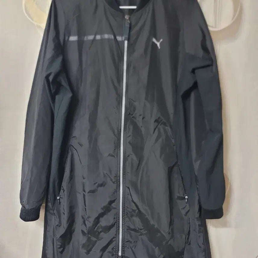[BUNJANG] Puma Black Long Windbreaker Jumper Women&
