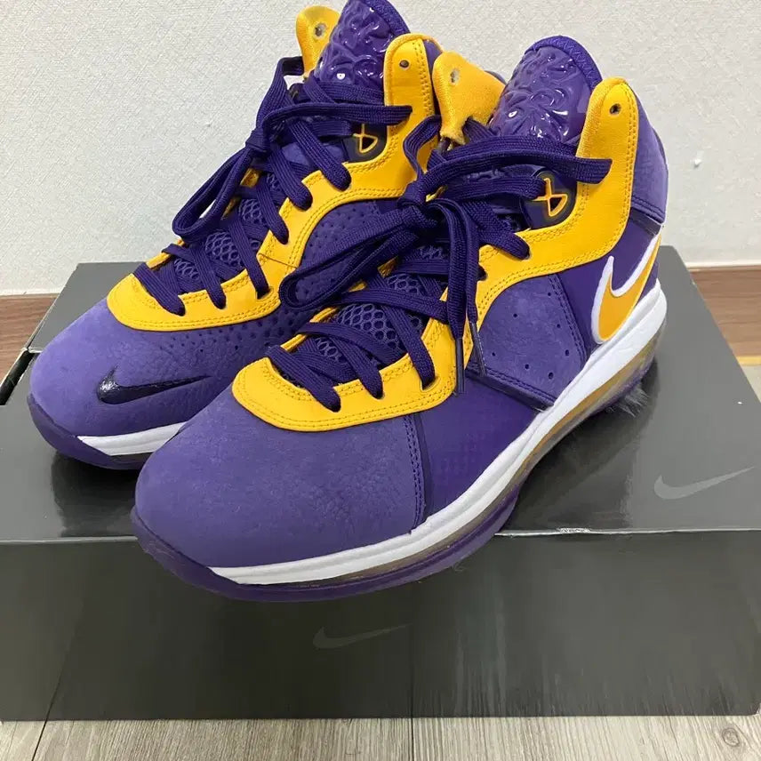 [BUNJANG] Nike LeBron 8 Basketball Shoes / 나이키 르브론8 275