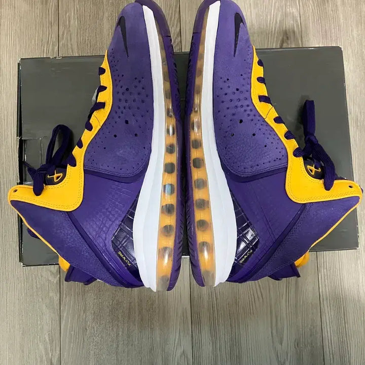 [BUNJANG] Nike LeBron 8 Basketball Shoes / 나이키 르브론8 275