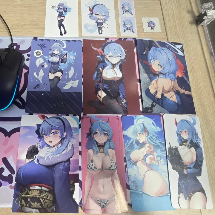 [BUNJANG] Blue Archive Ako Postcard and Sticker Bundle Set / 블루아카이브 아코 엽서 스티커 일괄 판매