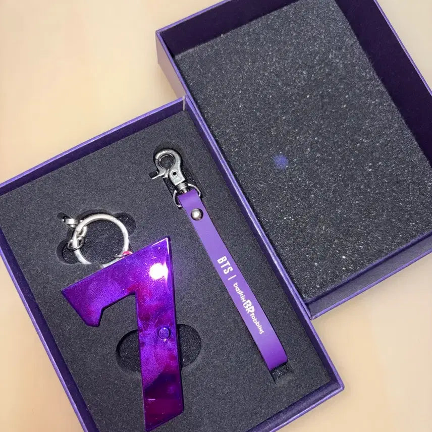 [BUNJANG] BTS Baskin Robbins Collaboration Keyring / BTS 배스킨라빈스 콜라보 키링