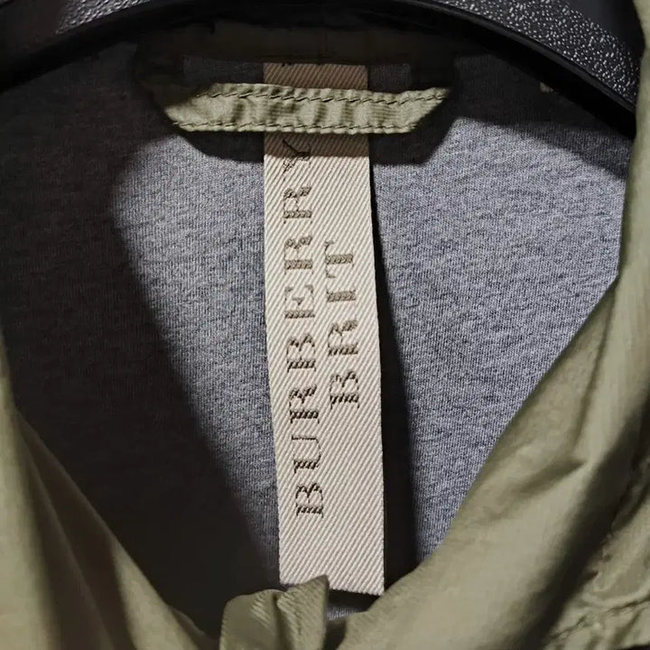 [SOLD OUT] L 버버리 나일론 스트링 후드 야상 모즈코트 카키