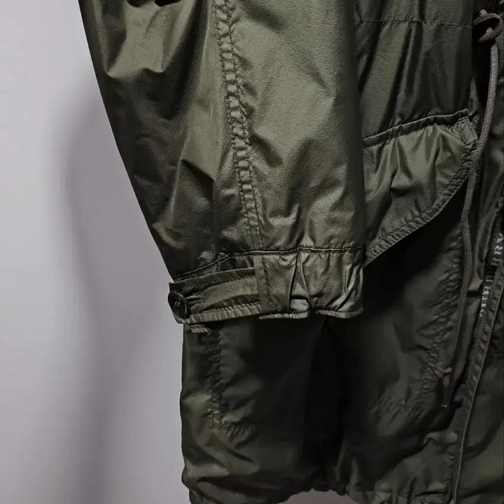 [SOLD OUT] L 버버리 나일론 스트링 후드 야상 모즈코트 카키