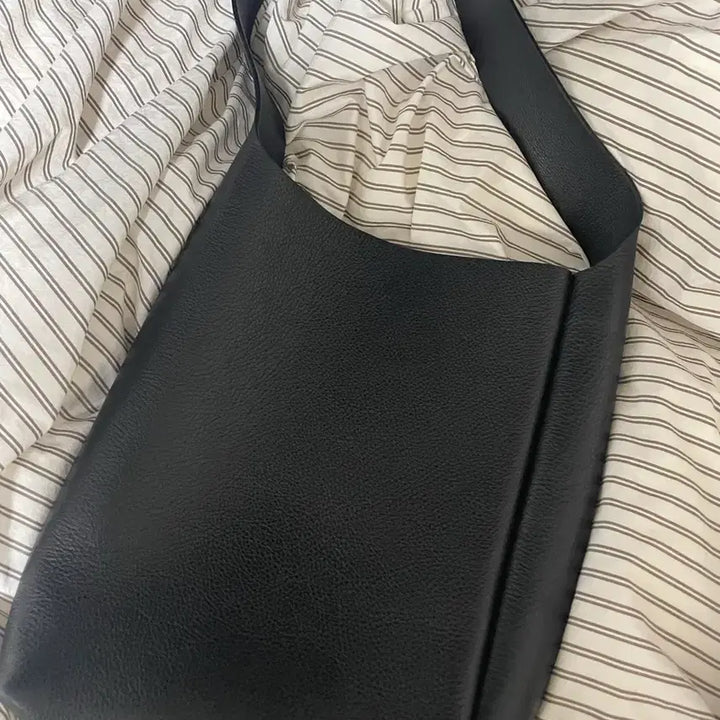 [BUNJANG] Aeta PG01 Shoulder Bag Black Small Size / 아에타 숄더백 pg01 S사이즈 블랙