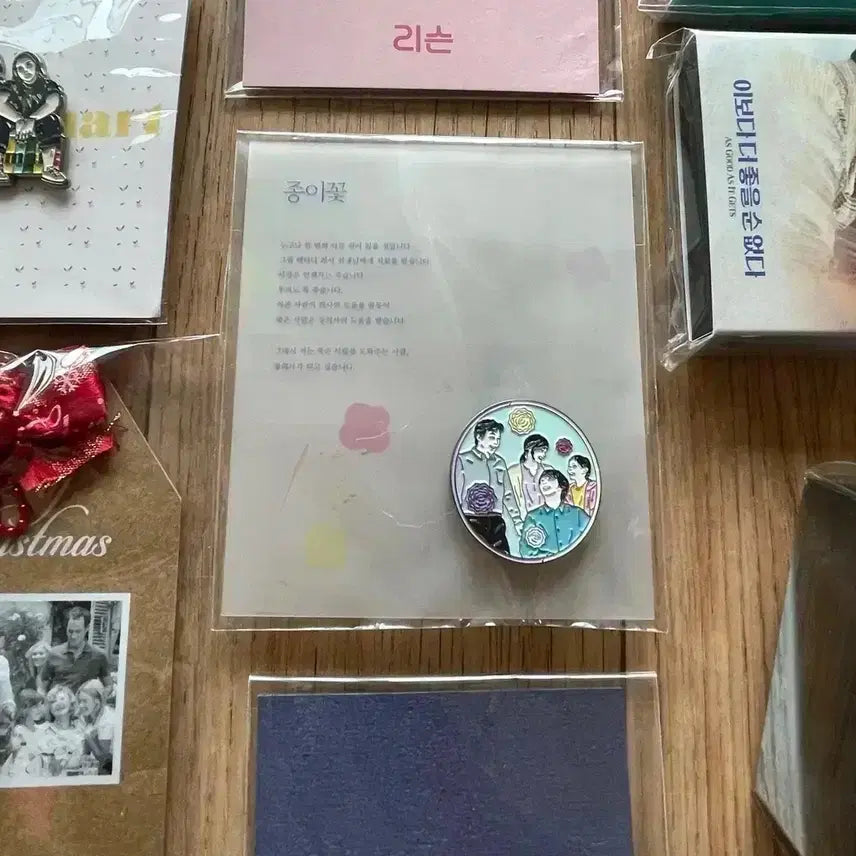 [BUNJANG] Paper Flower Movie Badge Package / 영화 종이꽃 뱃지 SES 유진 김혜성 안성기 패키지