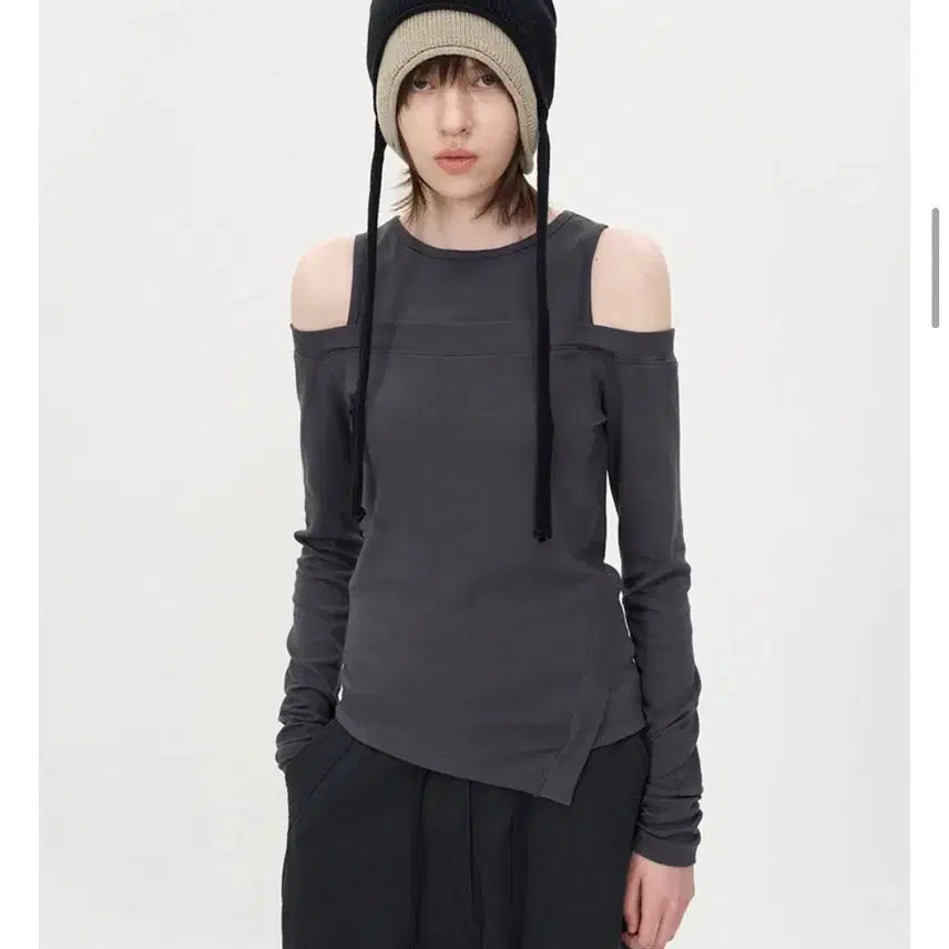 [BUNJANG] In Silence Open Shoulder T-shirt / 인사일런스 오픈숄더 티셔츠