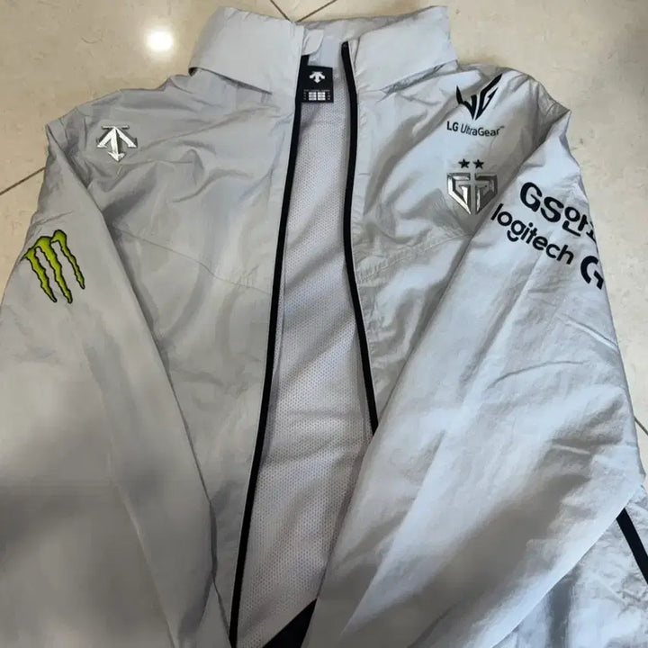 [BUNJANG] Gen.G Worlds Uniform Windbreaker M / 2025 젠지 월즈 유니폼 바람막이 M