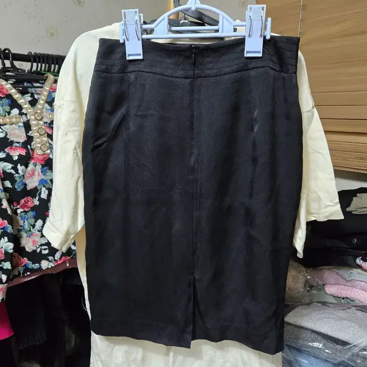 [BUNJANG] MOJO S.PHINE Black Midi Skirt / MOJO S.PHINE 블랙 스커트