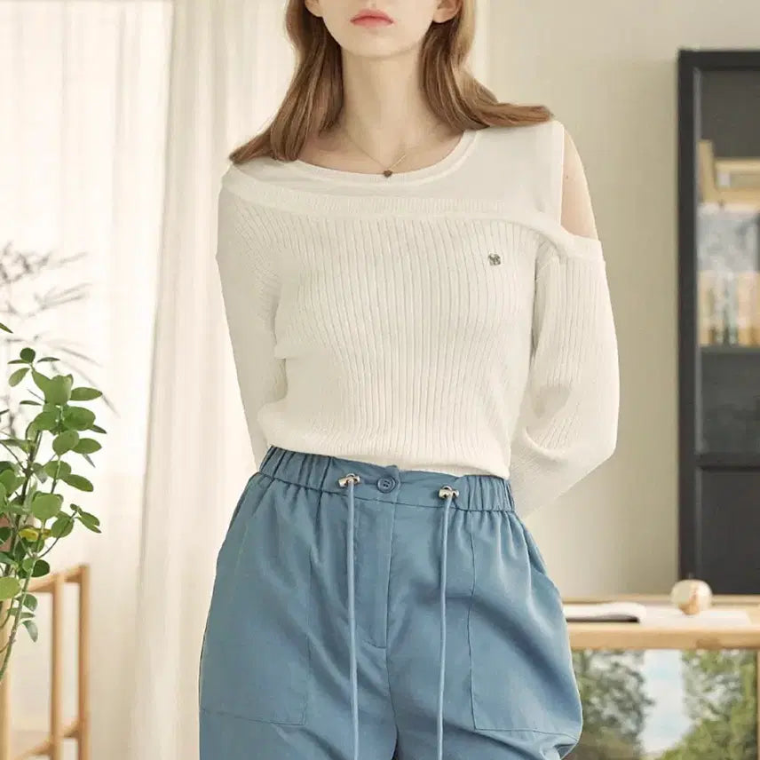 [BUNJANG] Mykene Surreal Cutting Knit Top / 미케네 써리얼 커팅 니트