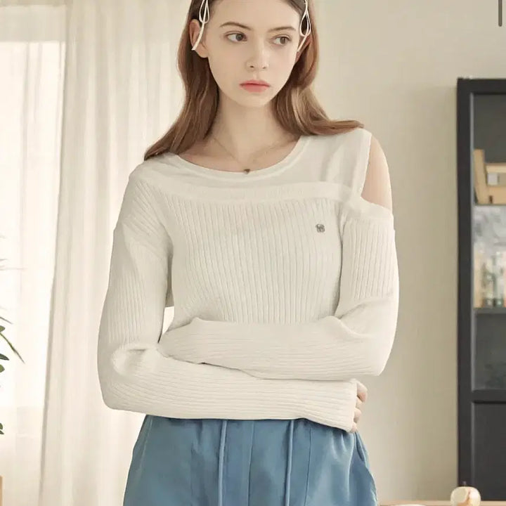 [BUNJANG] Mykene Surreal Cutting Knit Top / 미케네 써리얼 커팅 니트
