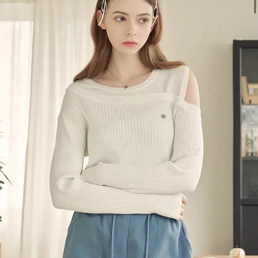 [BUNJANG] Mykene Surreal Cutting Knit Top / 미케네 써리얼 커팅 니트