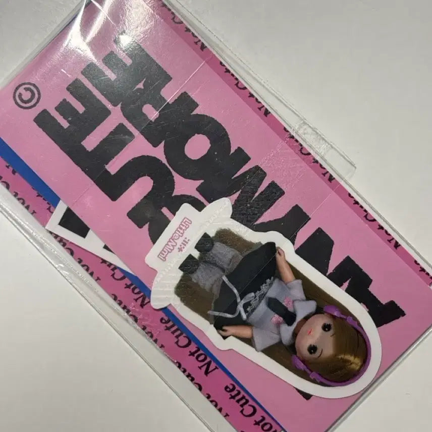 [SOLD OUT] 아일릿 낫큐트애니모어 스티커