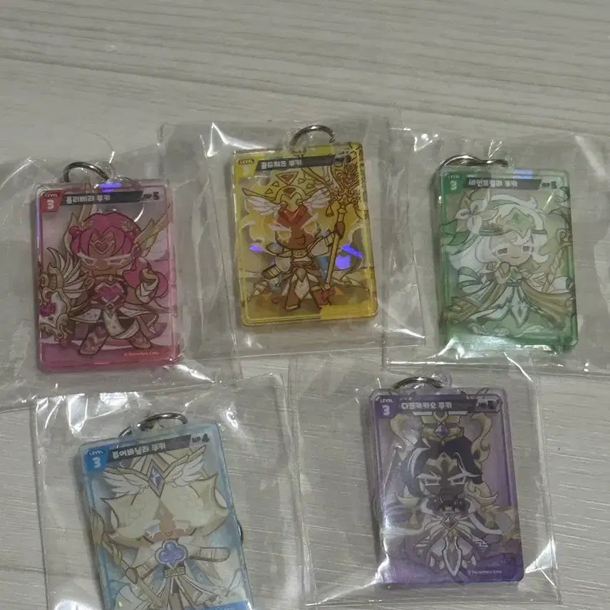 [BUNJANG] Cookie Run World Champion Acrylic Keyring Set / 쿠키런 월챔 특전 아크릴 키링 판매해용(홀리베리,골드치즈,다크카카오)