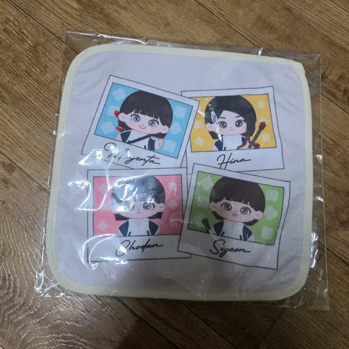 [BUNJANG] QWER Pop-Up 중독 Hand Towel / QWER 팝업중독 핸드타월 판매합니다