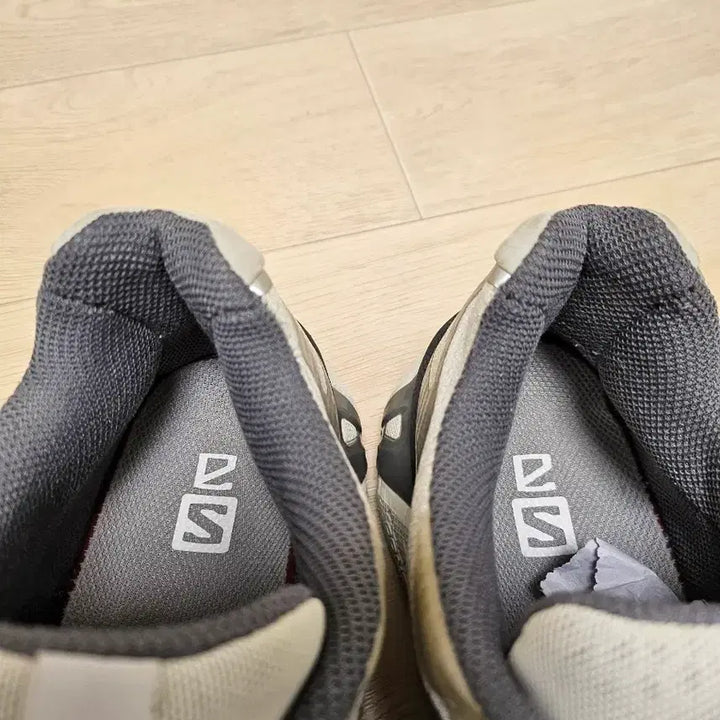 [SOLD OUT] 살로몬 XT-4 ADV 실버 메탈릭 X 265 상태최상