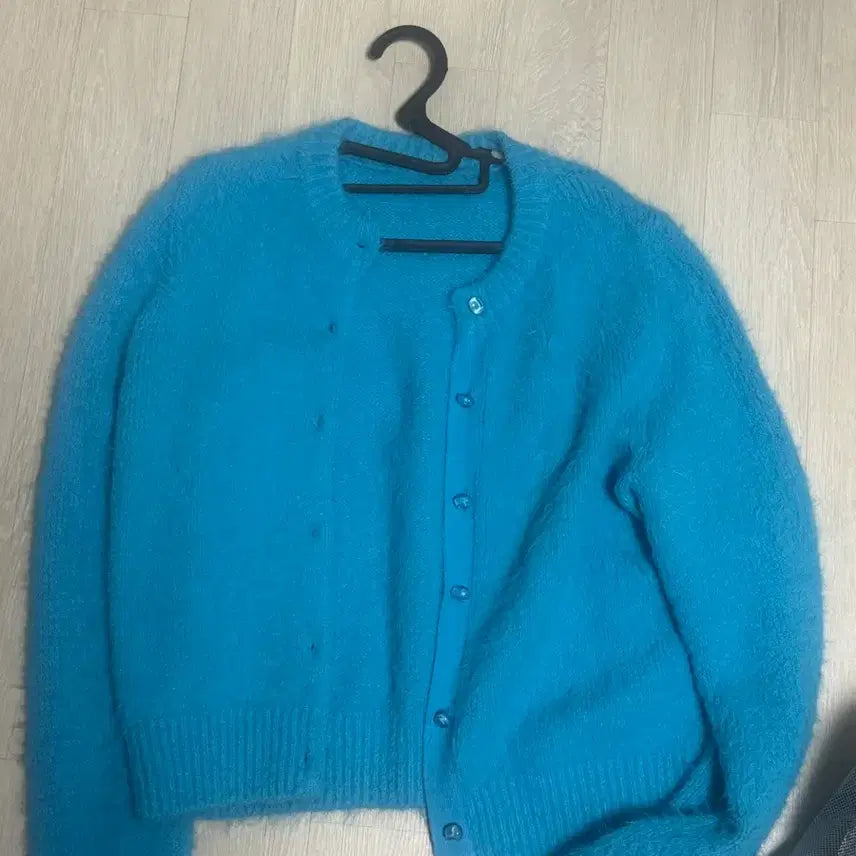 [BUNJANG] Seasonal Sky Blue Cardigan / 시즈너블 가디건