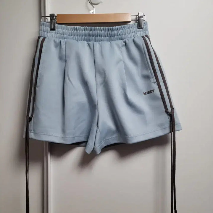 [SOLD OUT] 널디 하늘색 트랙 반바지 리본 포인트 S