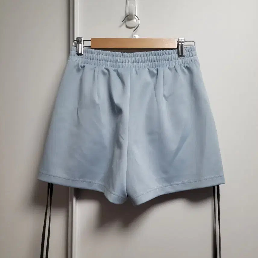 [SOLD OUT] 널디 하늘색 트랙 반바지 리본 포인트 S