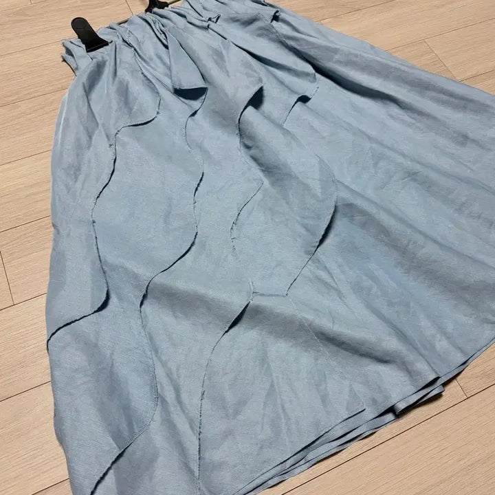 [BUNJANG] COS Ruffle Banding Skirt Linen Blend Midi Skirt / COS코스 러플 밴딩스커트 린넨혼방 하늘색프릴캉캉블루치마레이어드A라인미디