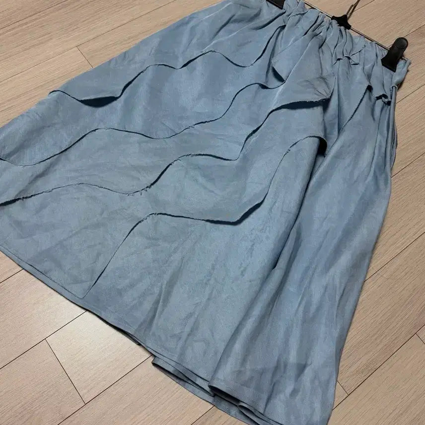 [BUNJANG] COS Ruffle Banding Skirt Linen Blend Midi Skirt / COS코스 러플 밴딩스커트 린넨혼방 하늘색프릴캉캉블루치마레이어드A라인미디