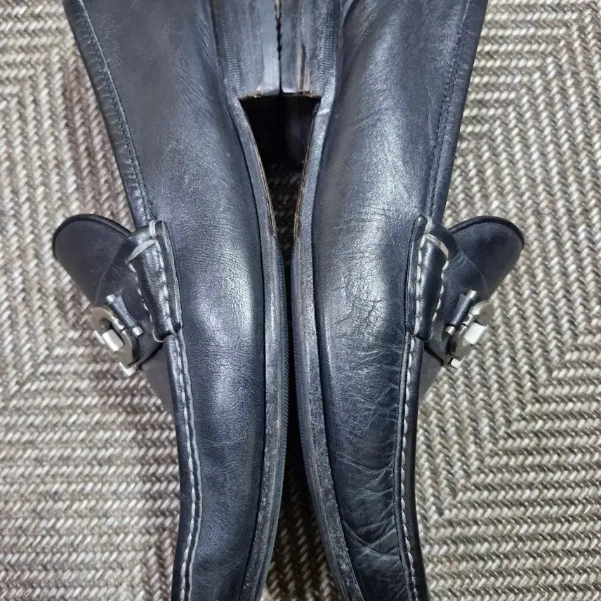[BUNJANG] Ferragamo Gancini Loafers / 페레가모 간치니 로퍼 270
