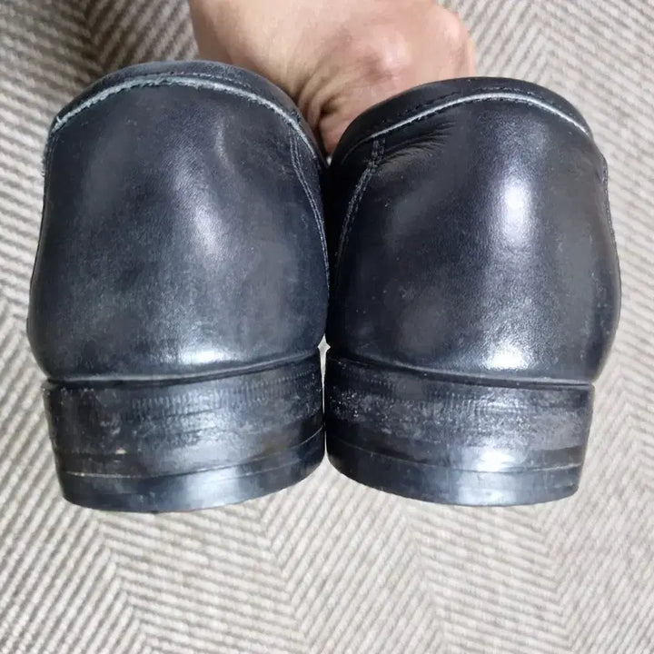 [BUNJANG] Ferragamo Gancini Loafers / 페레가모 간치니 로퍼 270
