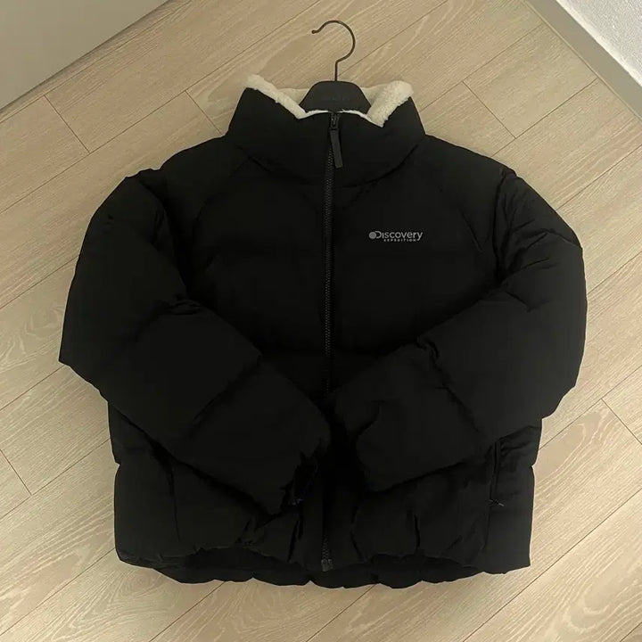 [SOLD OUT] (1회 착용) 디스커버리 정품 올리브 하이넥 RDS 다운 숏패딩