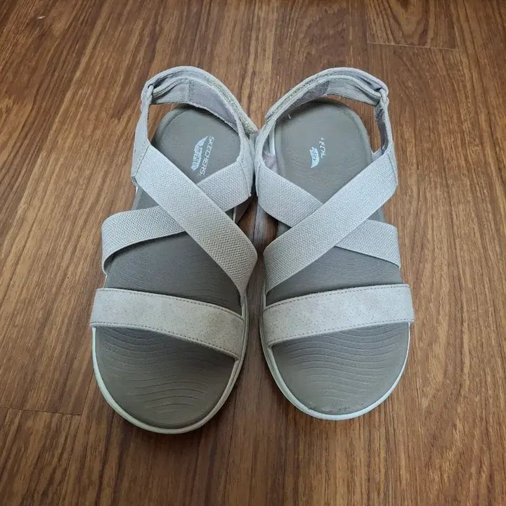 [SOLD OUT] 스케쳐스 고워크 아치핏 샌들  베이지  240~245
