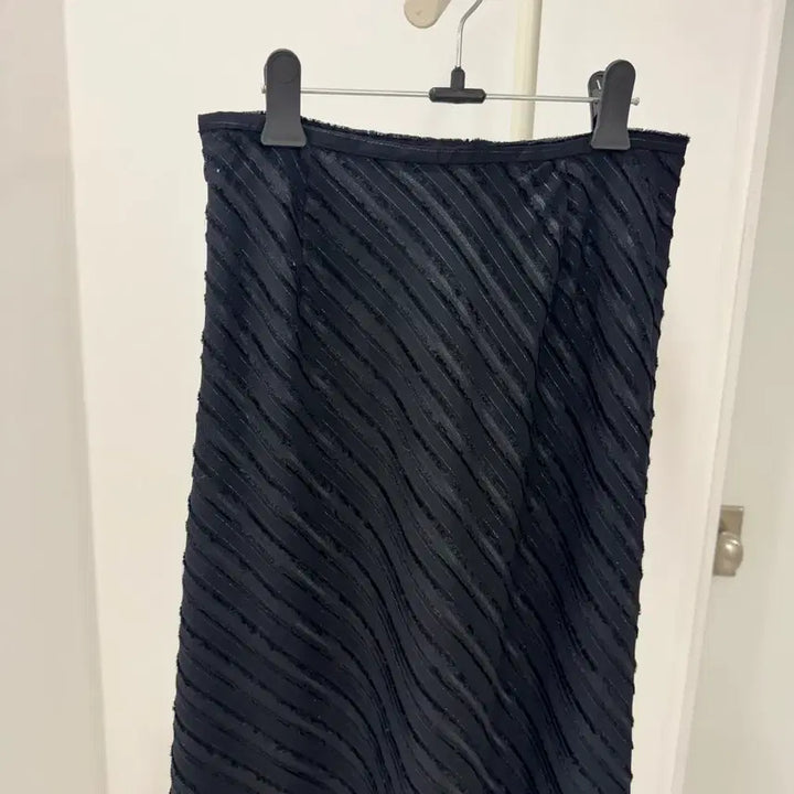 [BUNJANG] Black Midi Skirt / 블랙 미디스커트