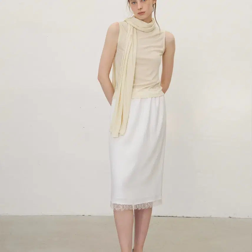 [BUNJANG] OVMOI Ivory Satin Lace Midi Skirt / 오브모아 OVMOI 새틴 레이스 미디 스커트 (아이보리)