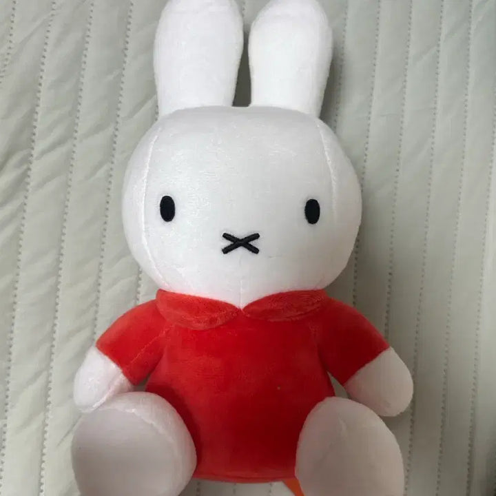 [BUNJANG] Miffy Rabbit Plush Doll (White/Red) / 딕 브루나 미피 인형 토끼 봉제인형 화이트/레드