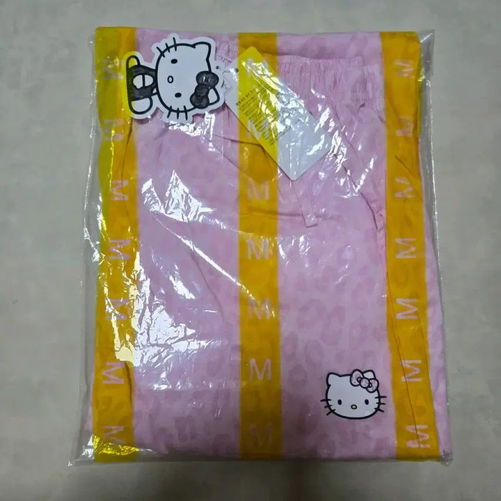 [BUNJANG] Spao Sanrio Hello Kitty Leopard Pajama Set / 스파오 산리오 헬로키티 키티 레오파드 파자마 잠옷 미개봉