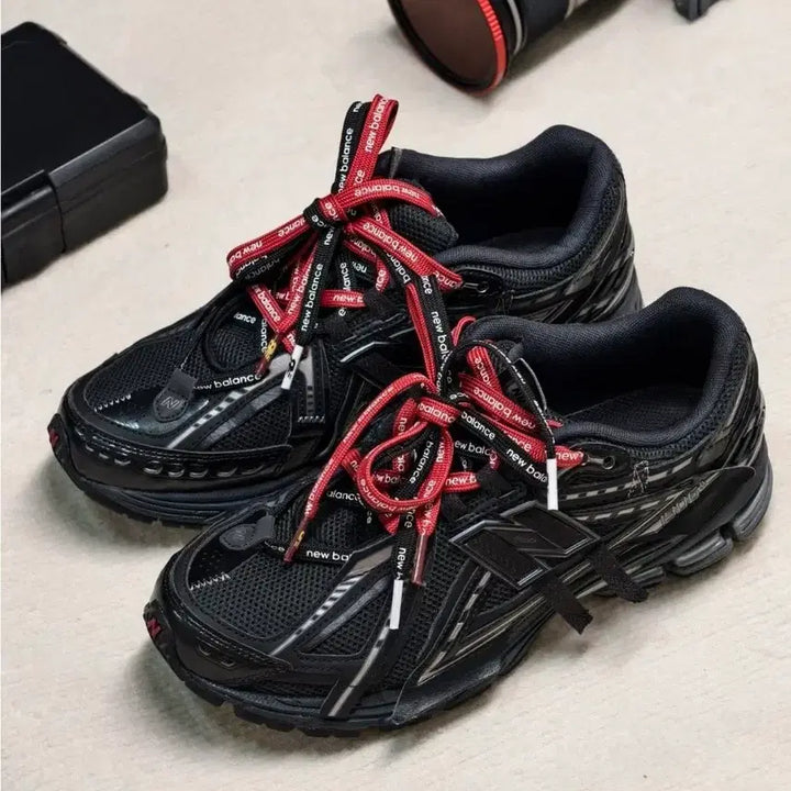 [BUNJANG] New Balance 1906A Dual Tone Laces Unisex Sneakers / 뉴발란스 1906A 더블 배색 신발 끈으로 빈티지하고 트렌디한 남녀공용