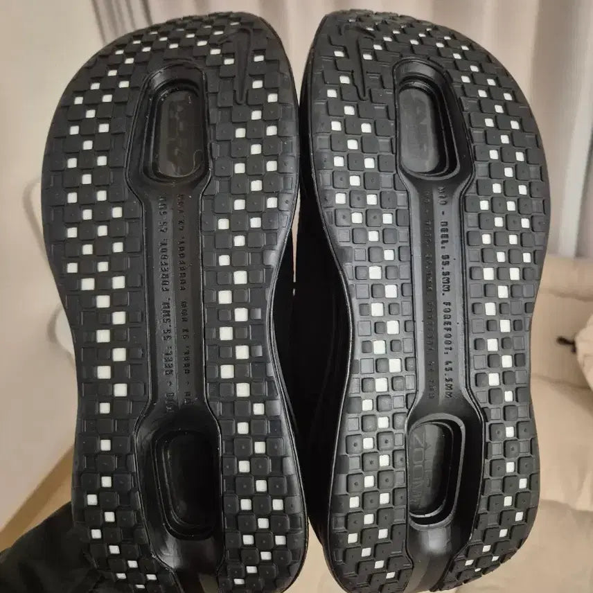 [SOLD OUT] 나이키 보메로 프리미엄 올검 신품 판매(280mm)