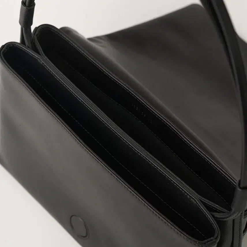 [BUNJANG] Fredde Moi Pile Bag (Black) / 프레드무아 파일백 pile bag (블랙)