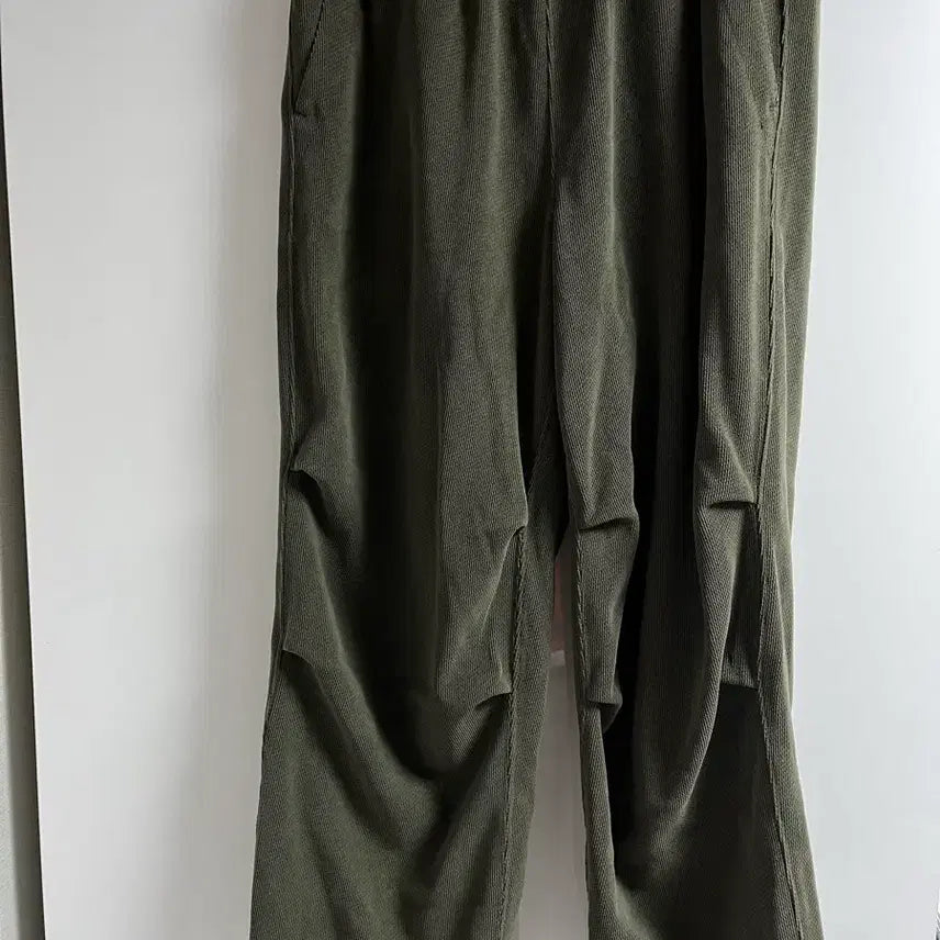 [SOLD OUT] 탑텐 파라슈트 카키 34사이즈